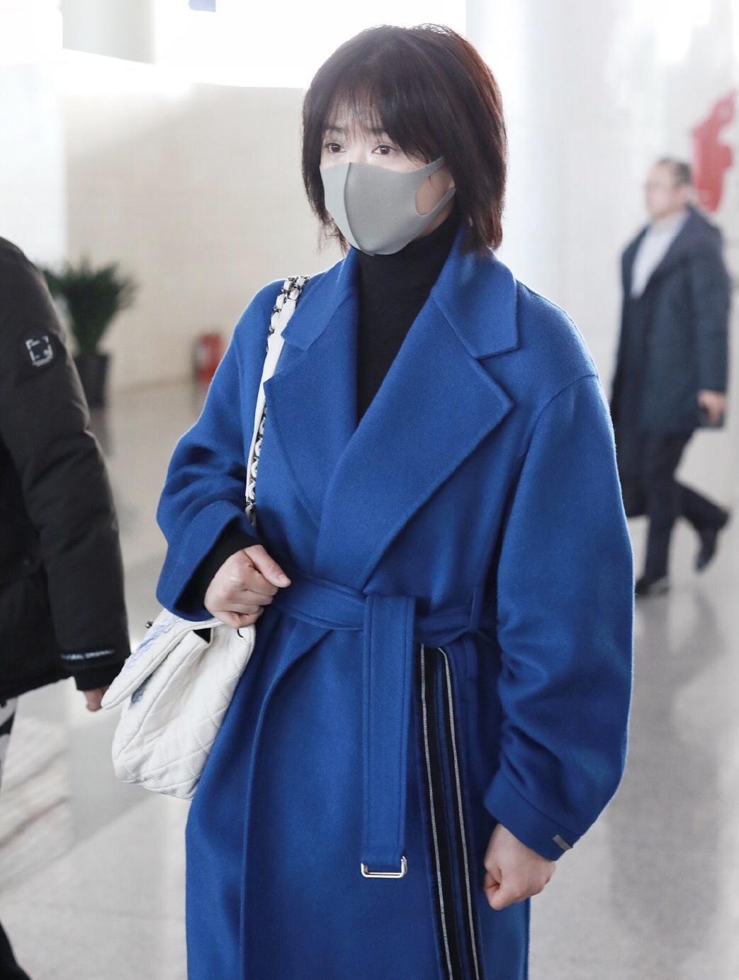 蒋欣同款大衣显瘦高级感正肩,蒋欣又换新发型意外减龄又高级