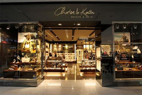 火爆｜N多品牌服装扎堆入驻宝丰观府·万象天街，潮生...