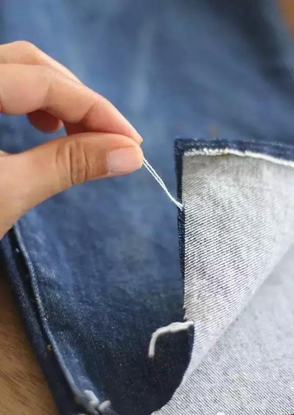 牛仔裤怎么改造成破洞流苏,旧牛仔裤腿简单变裙子