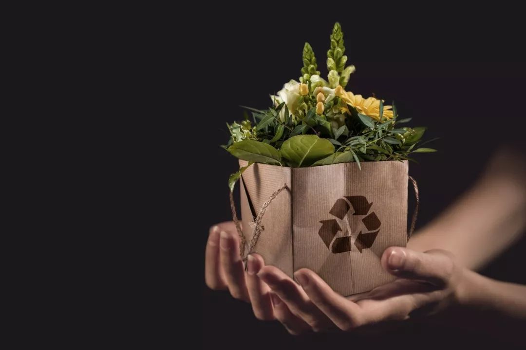 婴儿打嗝怎么办教你一分钟止嗝,打嗝停不下来有什么特效药