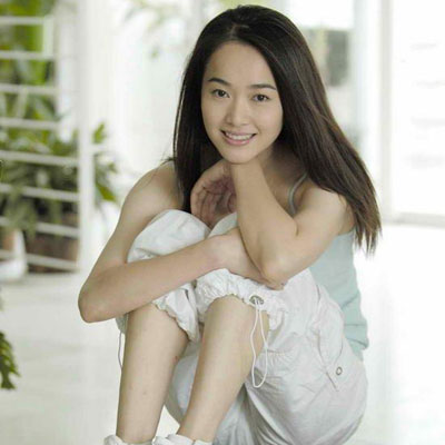 42岁左小青风姿不减当年,左小青1岁到45的容颜变化