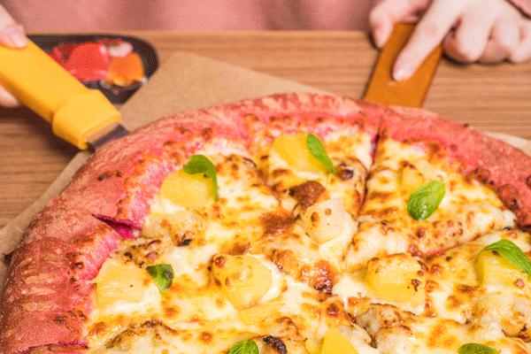 榄旈兘pizza,榄旈兘绮夌孩pizza