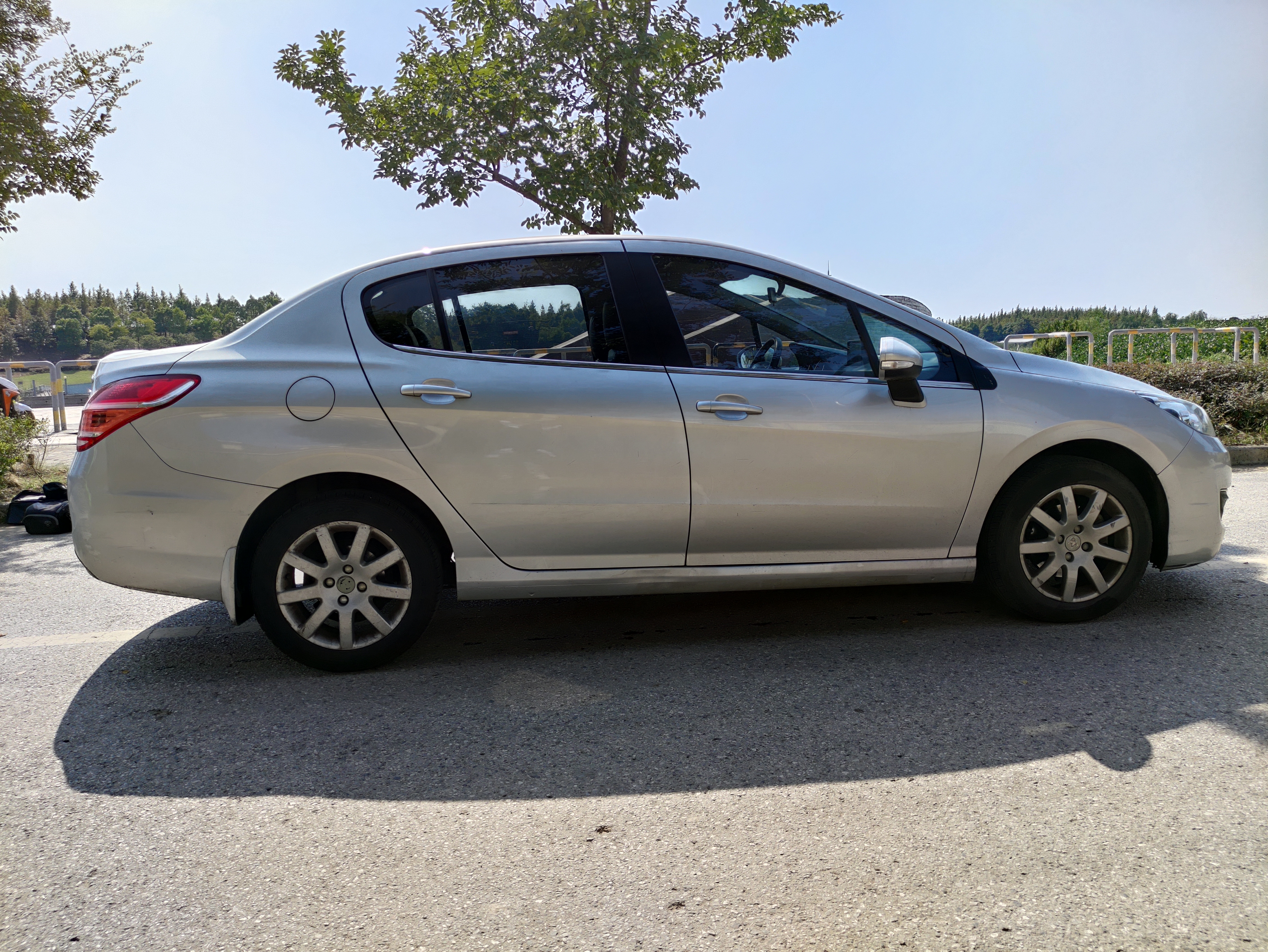 标致308跑了15万公里值得买吗,2万多能买到标致308吗