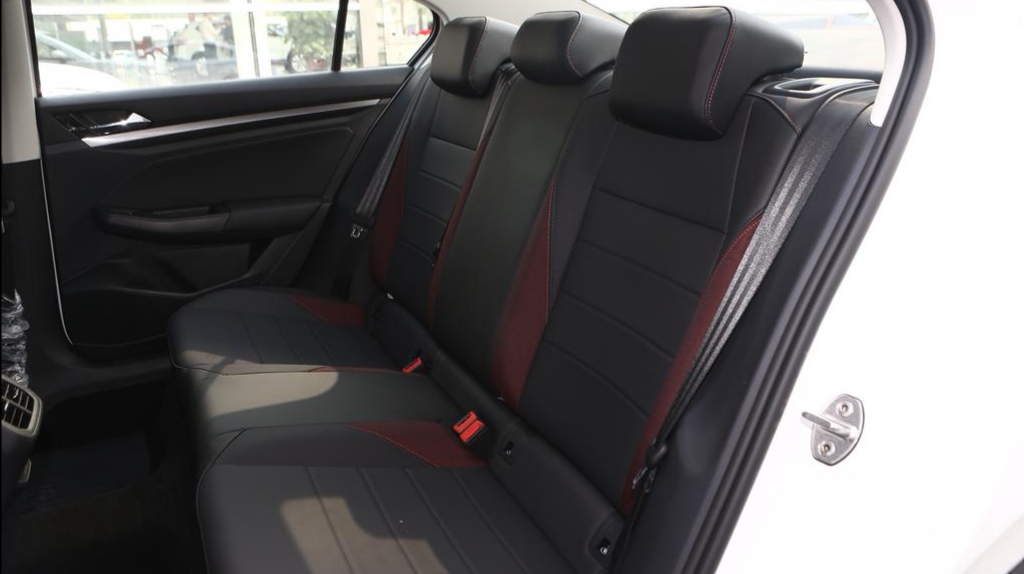 2014宝来1.6手动舒适版百公里油耗,05年的宝来1.8手动现在油耗要多少