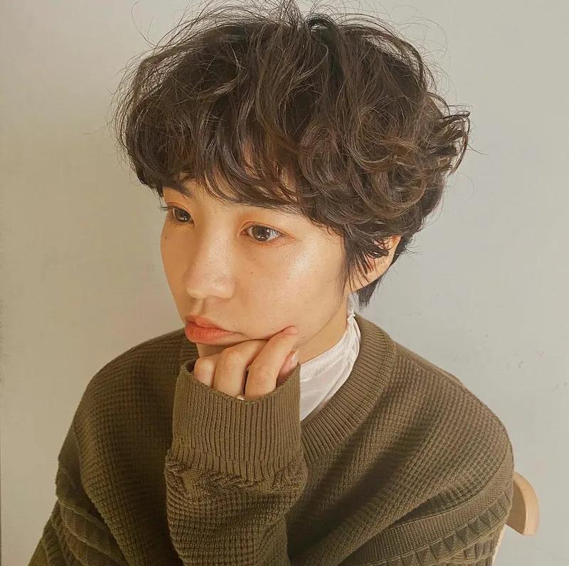 挂耳短发短款,挂耳式小短发