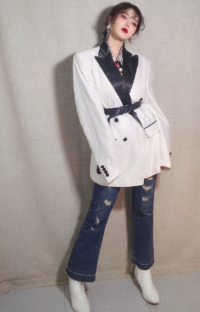 长筒靴和短靴哪个保暖,长筒靴和短靴哪个显高级