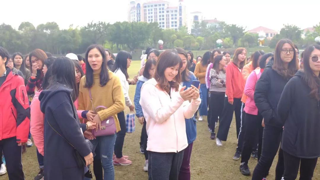 番禺｜昨天，桥南“半边天”比久违的阳光更有活力！