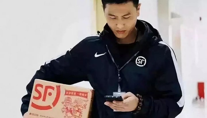 李宁又火了,李宁最近联名款