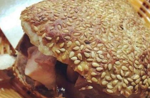 老北京地道的烧饼哪里最好吃,老北京的烧饼到底有多神奇