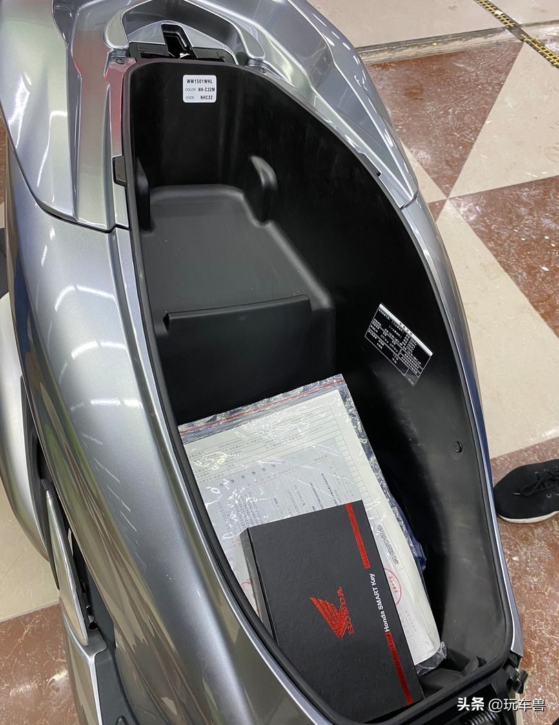 本田pcx150踏板车骑行感受,2019年本田pcx150踏板什么配置