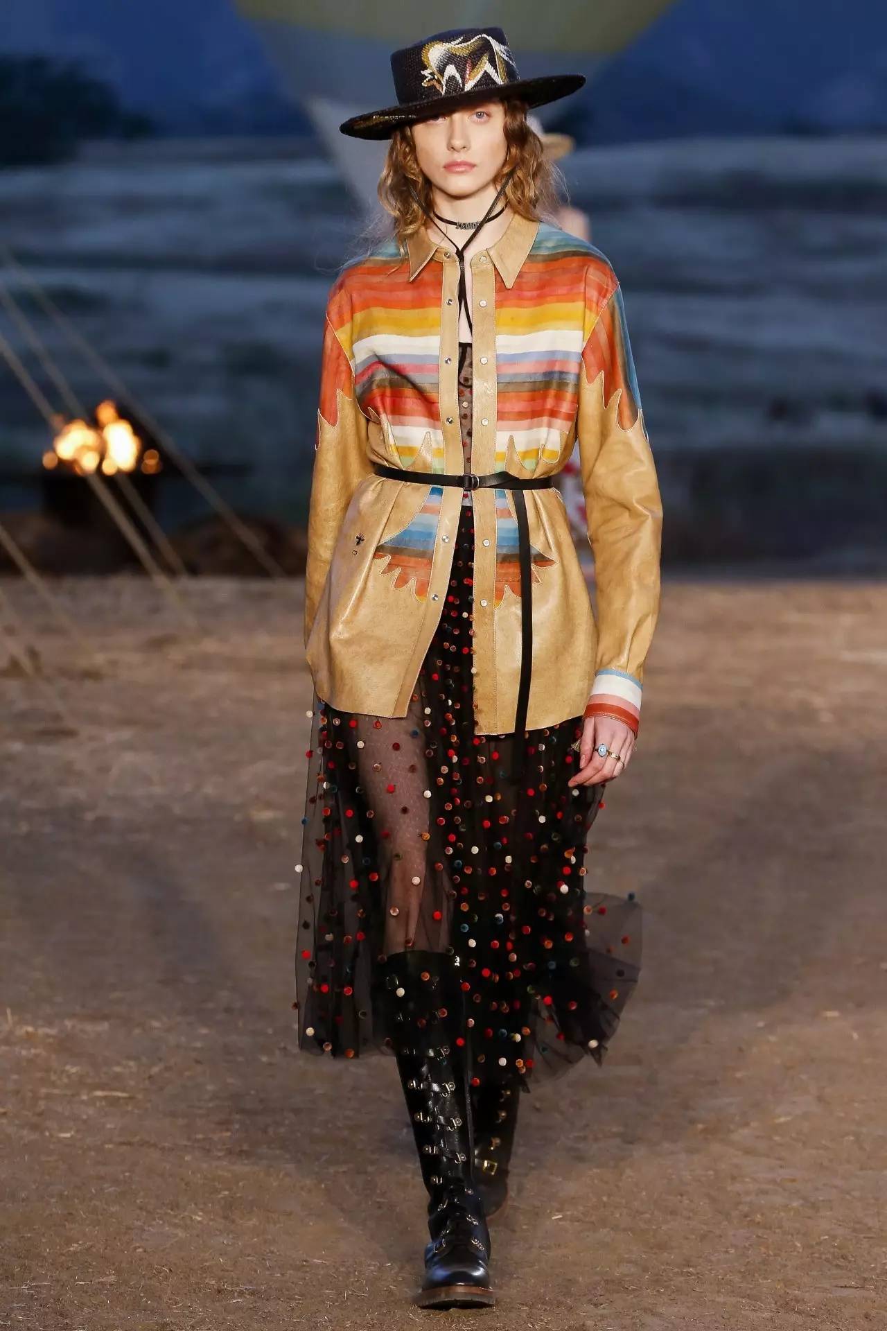 什么是服装设计工艺基础,什么是服装设计与品牌策划