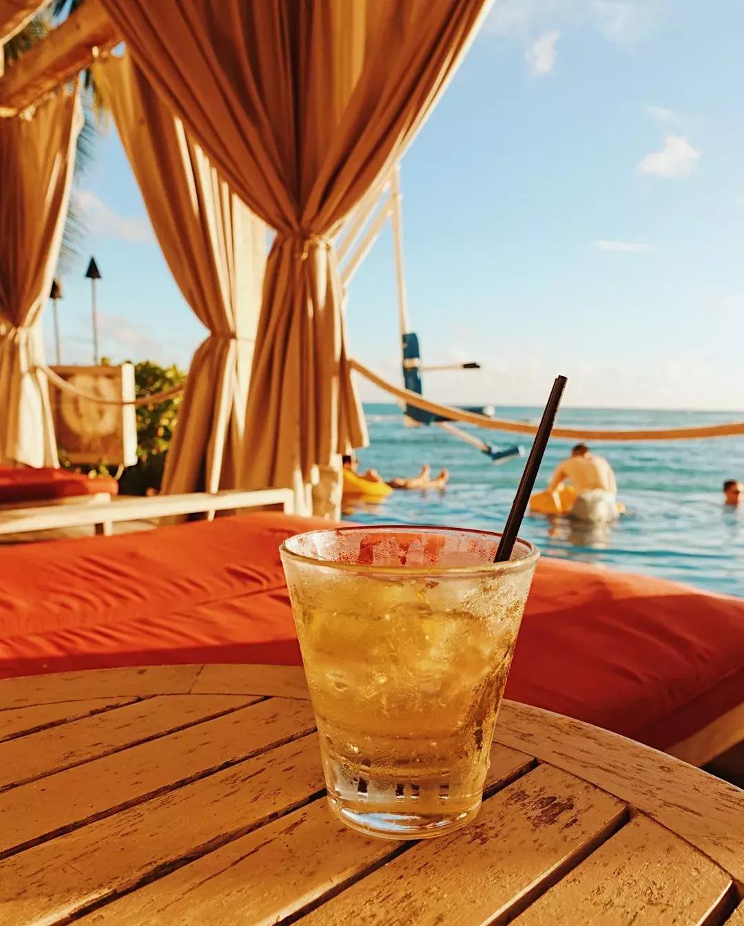 在吸引村上春树买房养老的海岛呆3天，马代帕劳在我心里降到第二