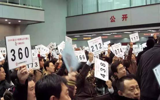 农民捐赠明代纯金文物获200元奖励,农民捐19件古董给故宫