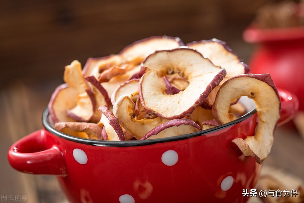 夏天来了摘各种水果,夏天这几种水果千万别乱给孩子吃