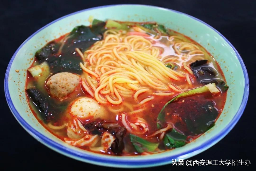 大学食堂难吃?这组图片将颠覆你的认知!