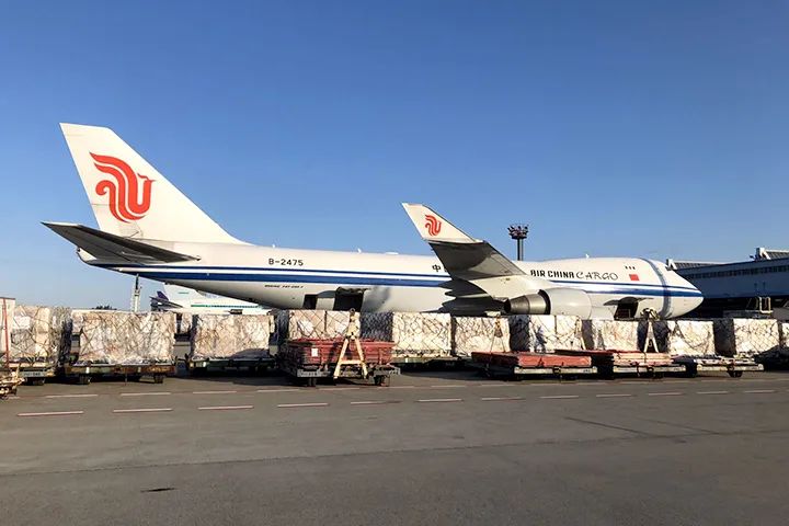 大型货机一日两次往返中日，只为防疫物资更快回国