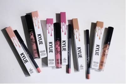 美腻与智慧并存，娱乐圈富婆们的生意经