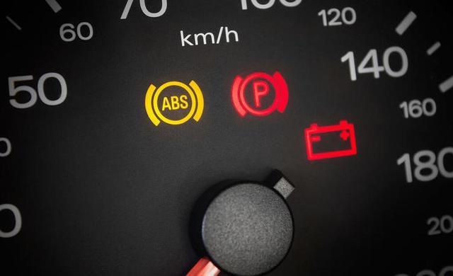 abs故障灯亮处理方法加油门加不上,abs故障灯亮处理方法防侧滑