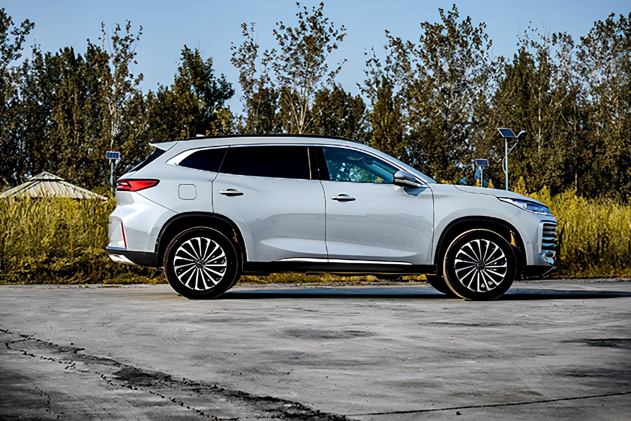 试驾星途凌云400T用自主品牌SUV跑“0-4”是种怎样的体验？