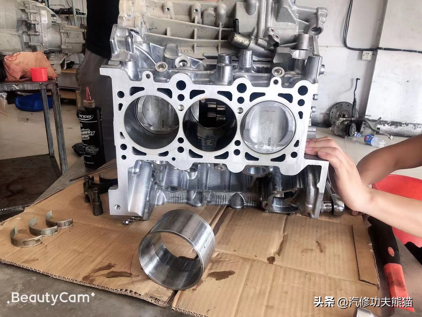 奥迪a8烧机油吗48v轻混,奥迪a8烧机油一千公里烧0.5正常吗