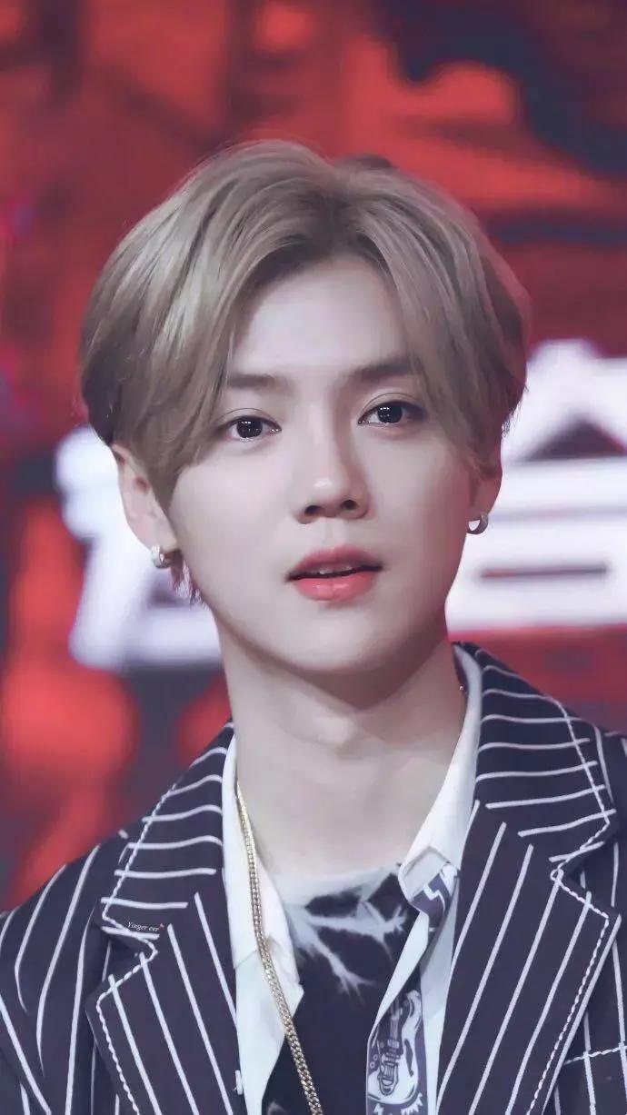 近期鹿晗热搜,鹿晗爱豆鸭