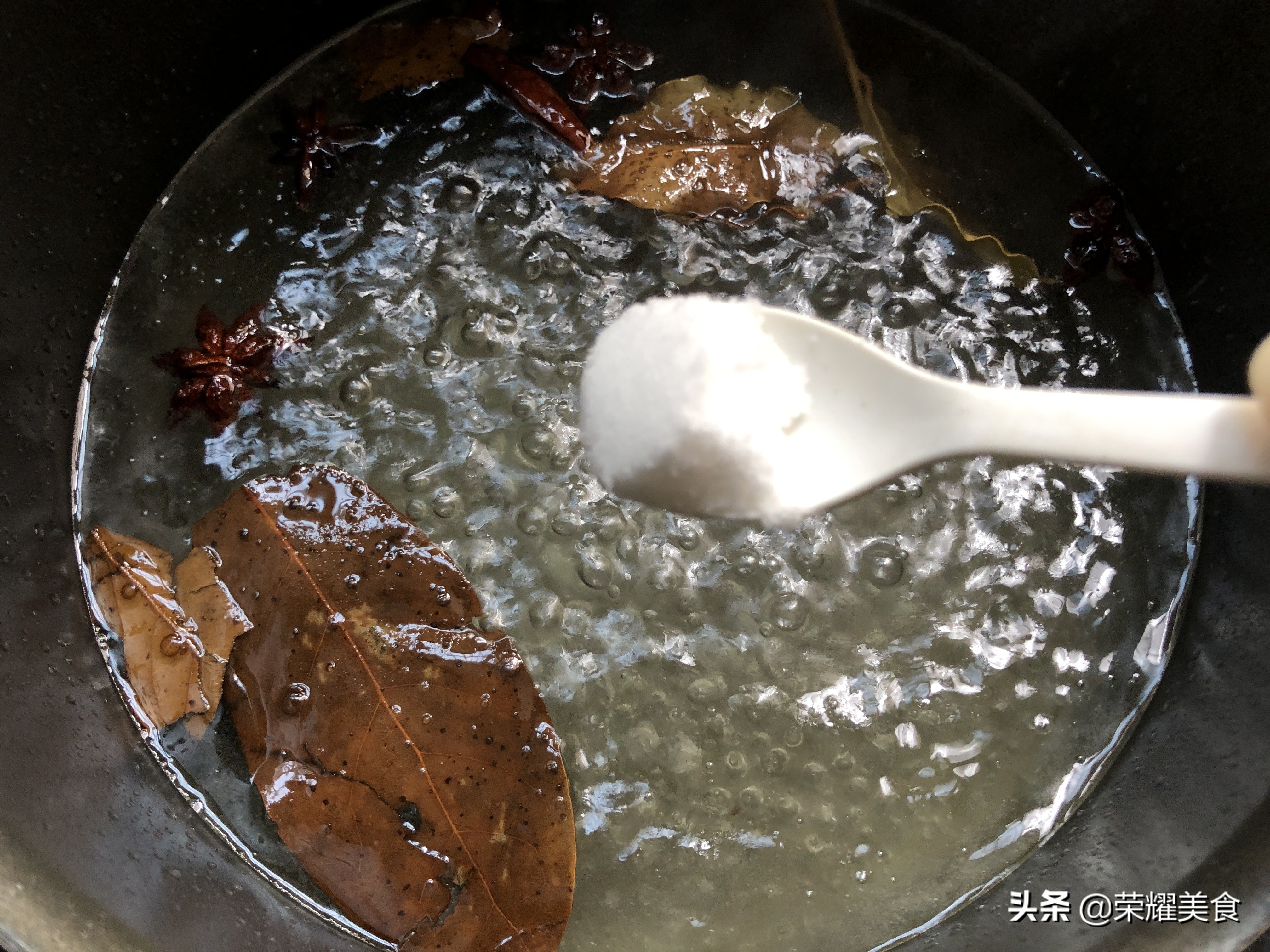五香花生正确煮法,五香花生怎么煮没有香叶桂皮
