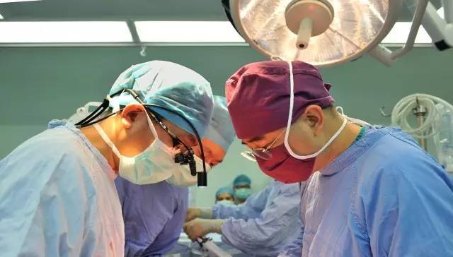 何建行肺癌晚期,何建行肺癌手术费用