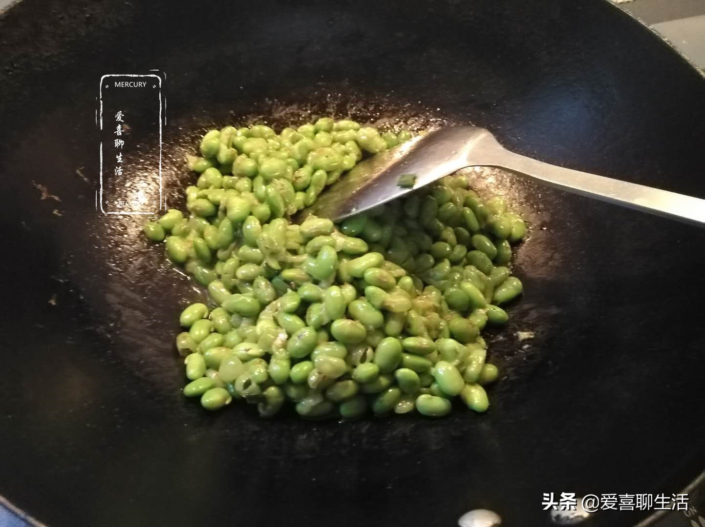 冻过的毛豆很软怎么炒好吃,这个季节毛豆怎么做好吃