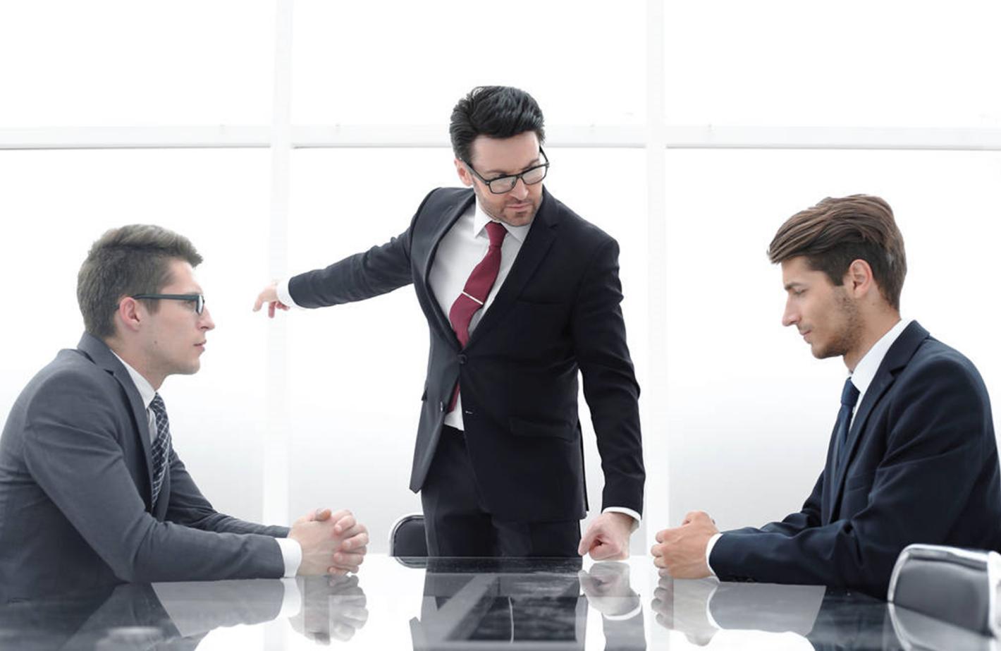 遇到无能的上级怎么办,遇到无能的老板