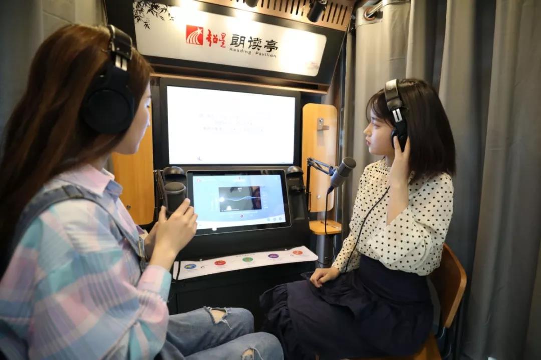 郑州商学院二十年历程,郑州商学院值得去的原因