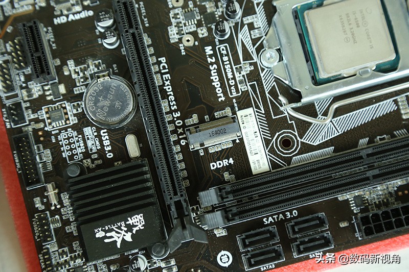 大牛拉小车的三轮摩托,大牛拉汽车视频