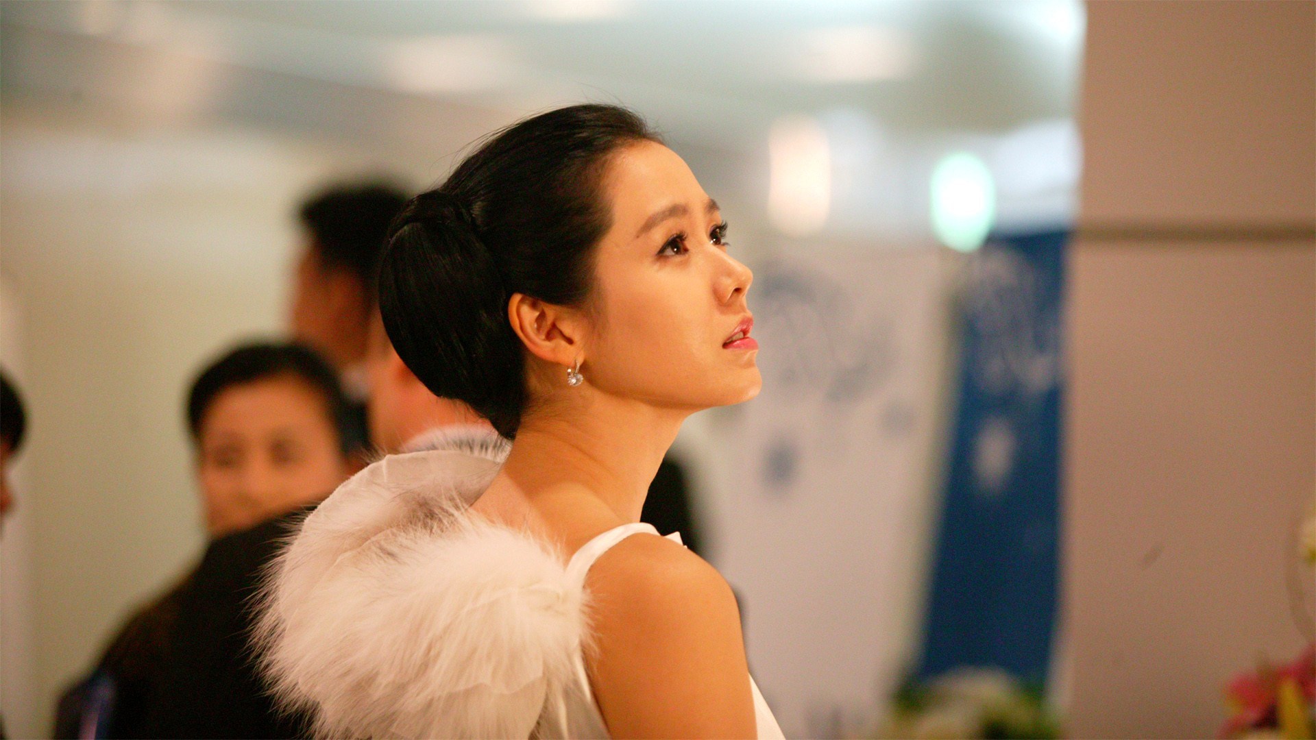 恶花结恶果的世界,爱情能救赎灵魂吗?