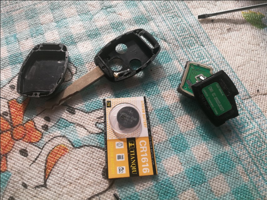 十代雅阁钥匙怎么换电池图解,雅阁七代遥控钥匙电池更换视频