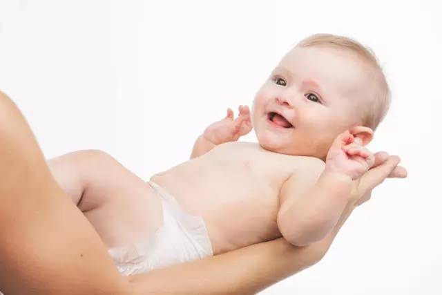 孩子老是吐奶怎么办呀,孩子总吐奶咋回事