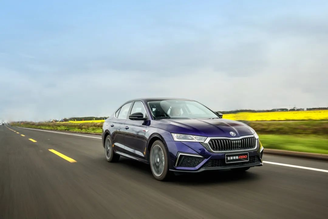 12.49万起全系自动挡,12款斯柯达1.4t值不值得购买