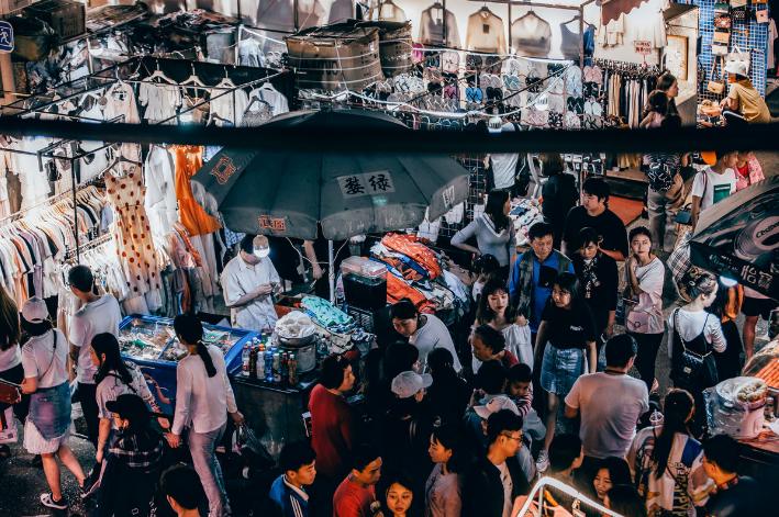 敦煌沙洲夜市值得去吗,三亚夜市哪个值得去