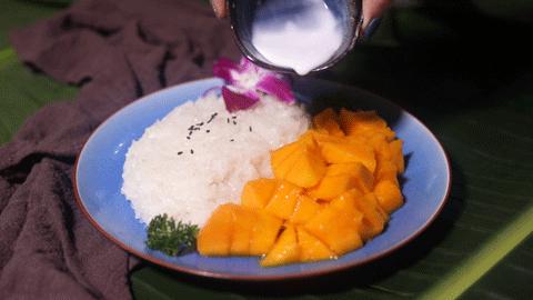 罗湖有家怪店，十个人来吃完饭后，老板居然多了一百个朋友