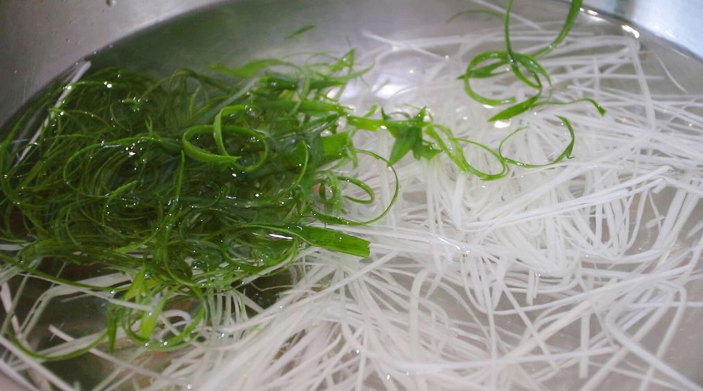 红烧黄鱼鱼肉鲜嫩不粘锅不破皮,黄鱼如何做最好吃