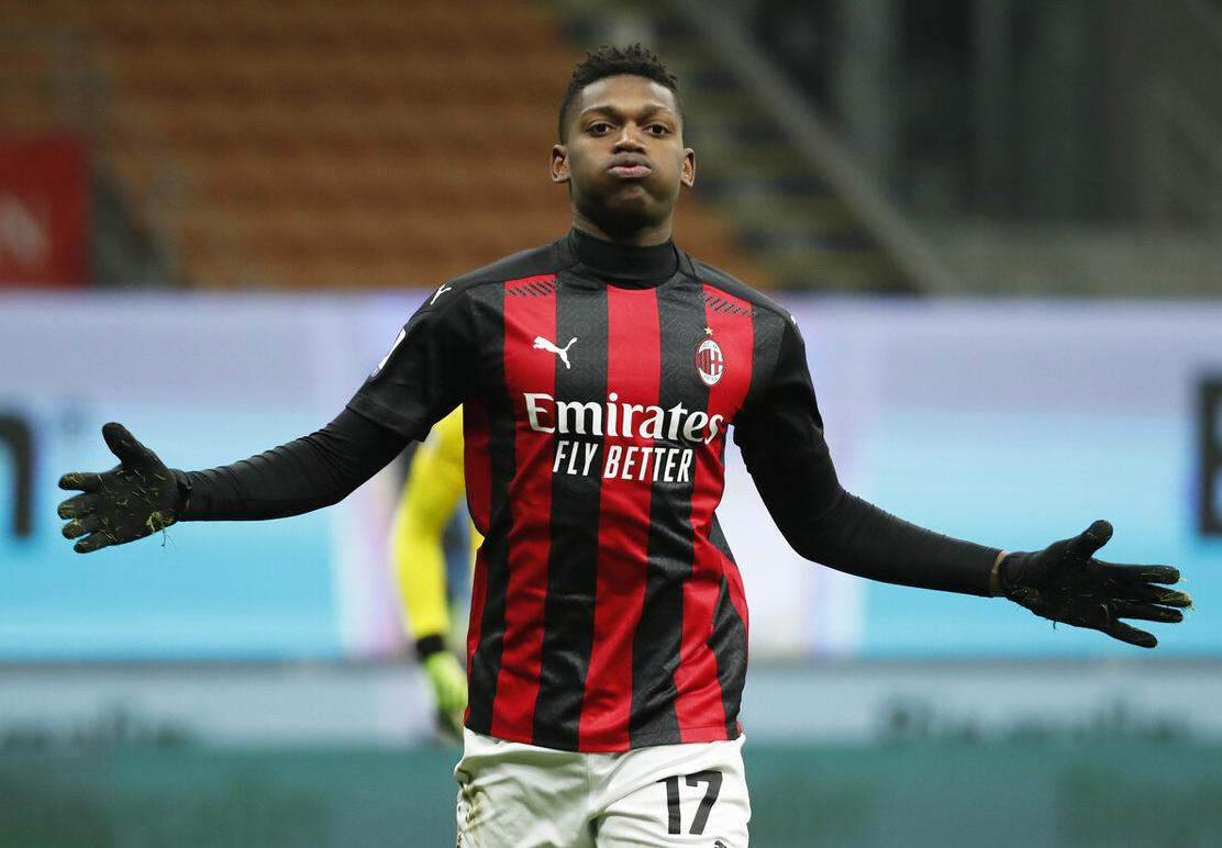 意甲积分榜尤文2分领跑,意甲榜首大战尤文三球