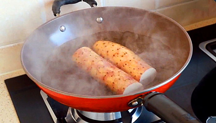 切洋葱切到流泪怎么办,切洋葱已经把眼睛辣了怎么办