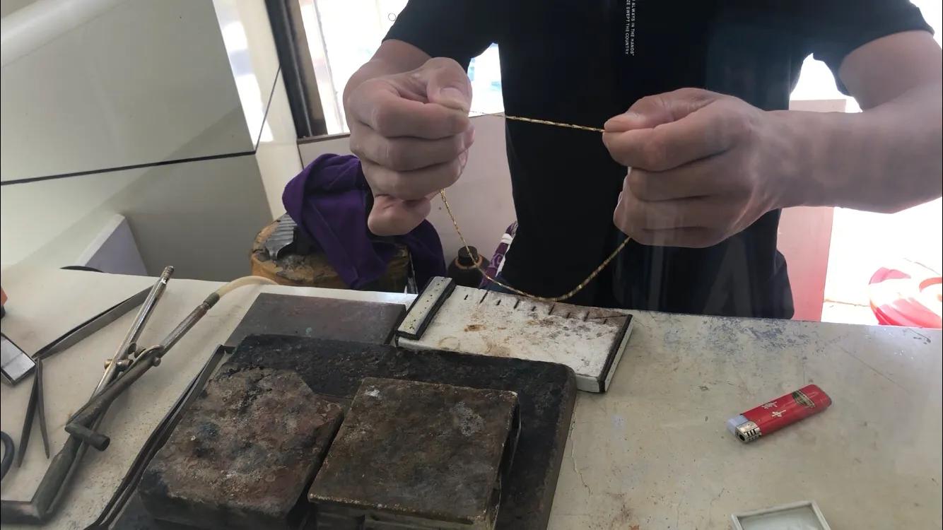 修项链断裂怎么修沈阳,断裂的金色项链