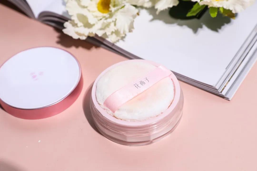 纪梵希散粉的定妆效果,好用的定妆散粉干皮可以用吗