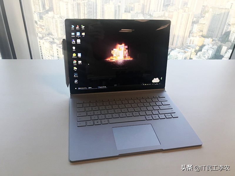 surfacebook1和surfacebook2对比,surfacebook能做汇报吗
