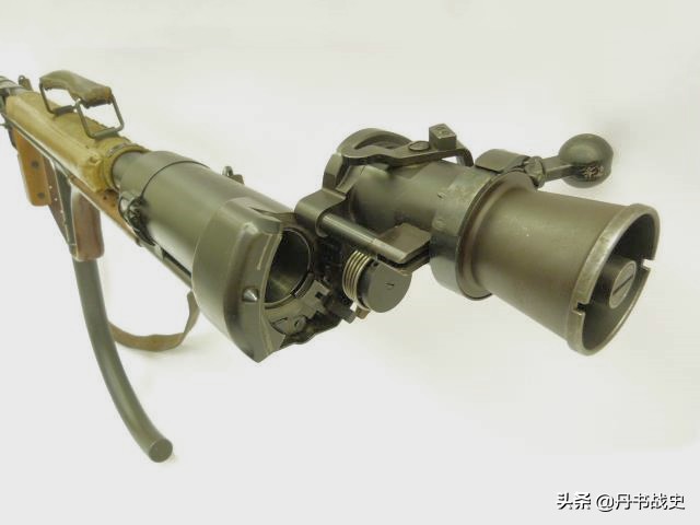 二战瑞典m37式冲锋枪,m2卡尔古斯塔夫反坦克榴弹发射器