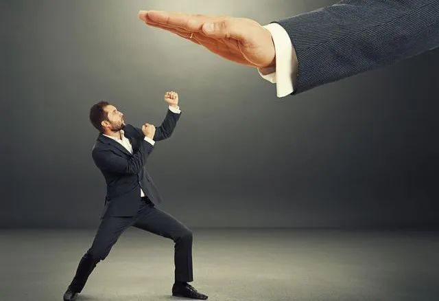 当自己陷入焦虑情绪应该怎么缓解,如何走出焦虑恐惧症