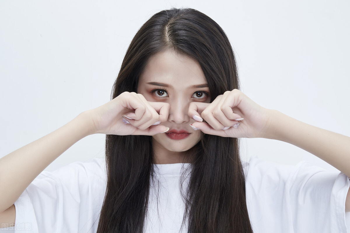 同事工作中受委屈了怎么安慰,形容工作中受委屈憋屈的句子