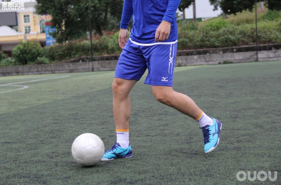 美津浓morelia2tf足球鞋测评,美津浓neo中端足球鞋