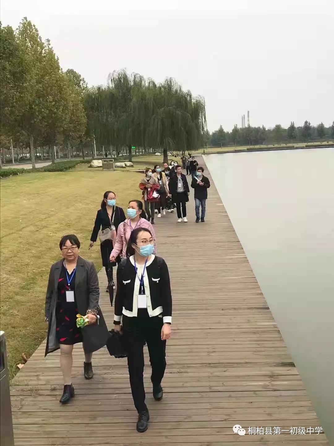 做温暖的教育者简介,教师国培培训简短感言