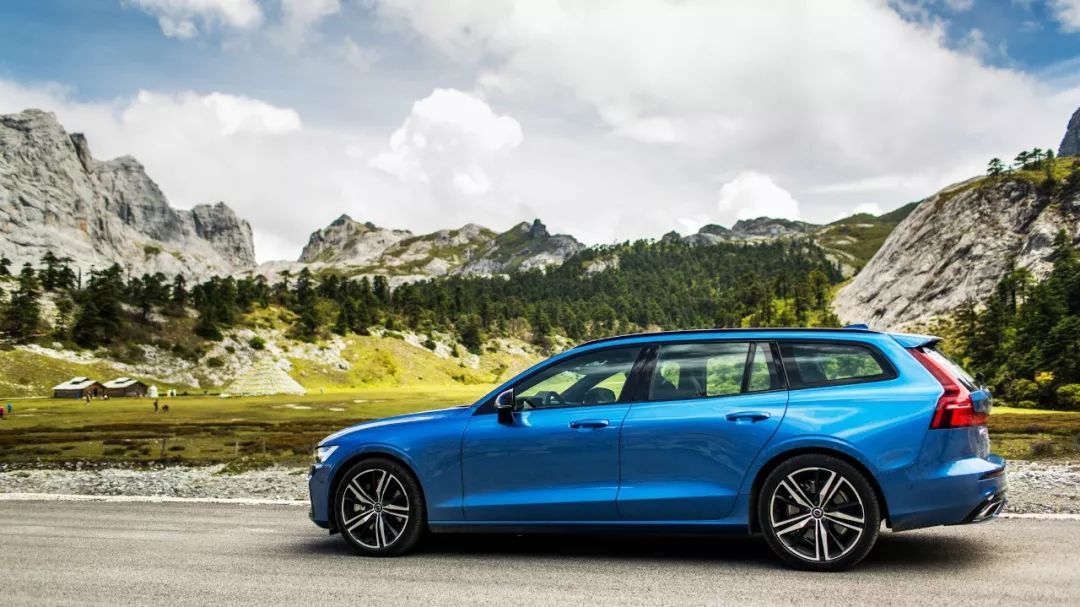 带你领略诗与远方全新沃尔沃v60,试驾沃尔沃v60最新款