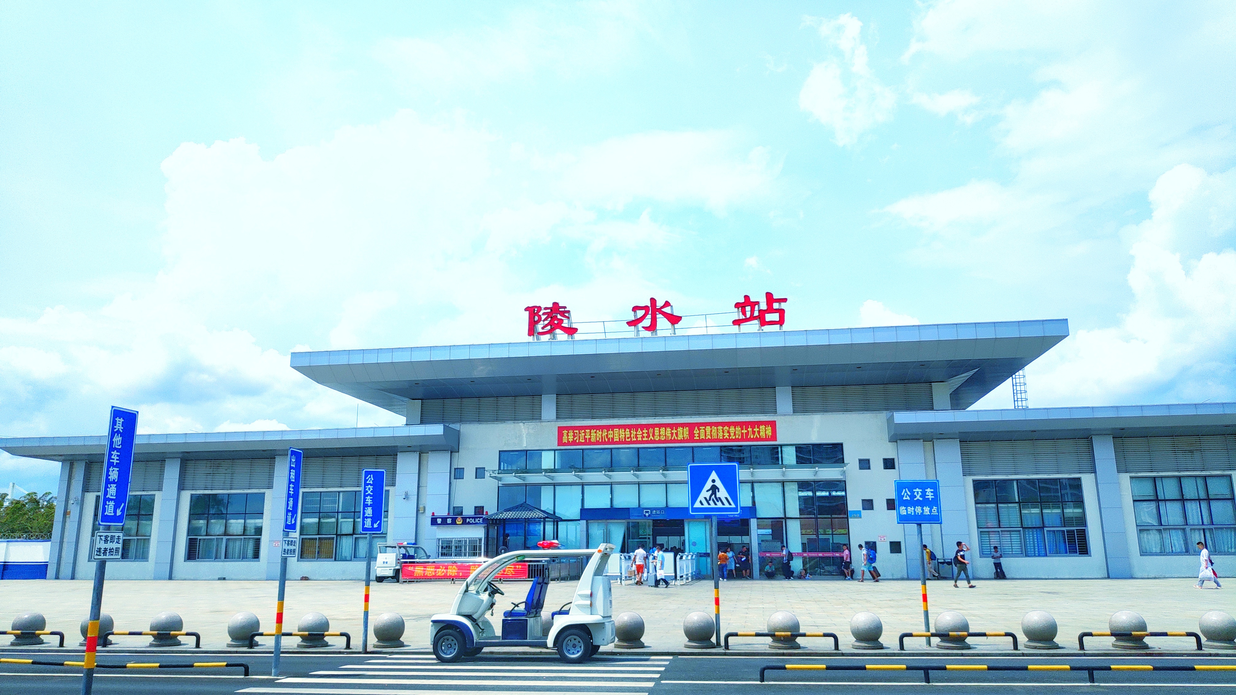 三亚如何找性价比高的住宿,三亚的高端酒店怎么选